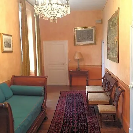 Chateau De Villars