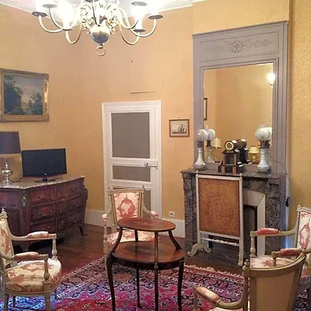 Chateau De Villars Bed and breakfast 3*